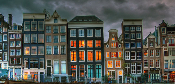 Städtereise: Ausgeschlafen nach langer fahrt mit dem Nachtzug in Amsterdam